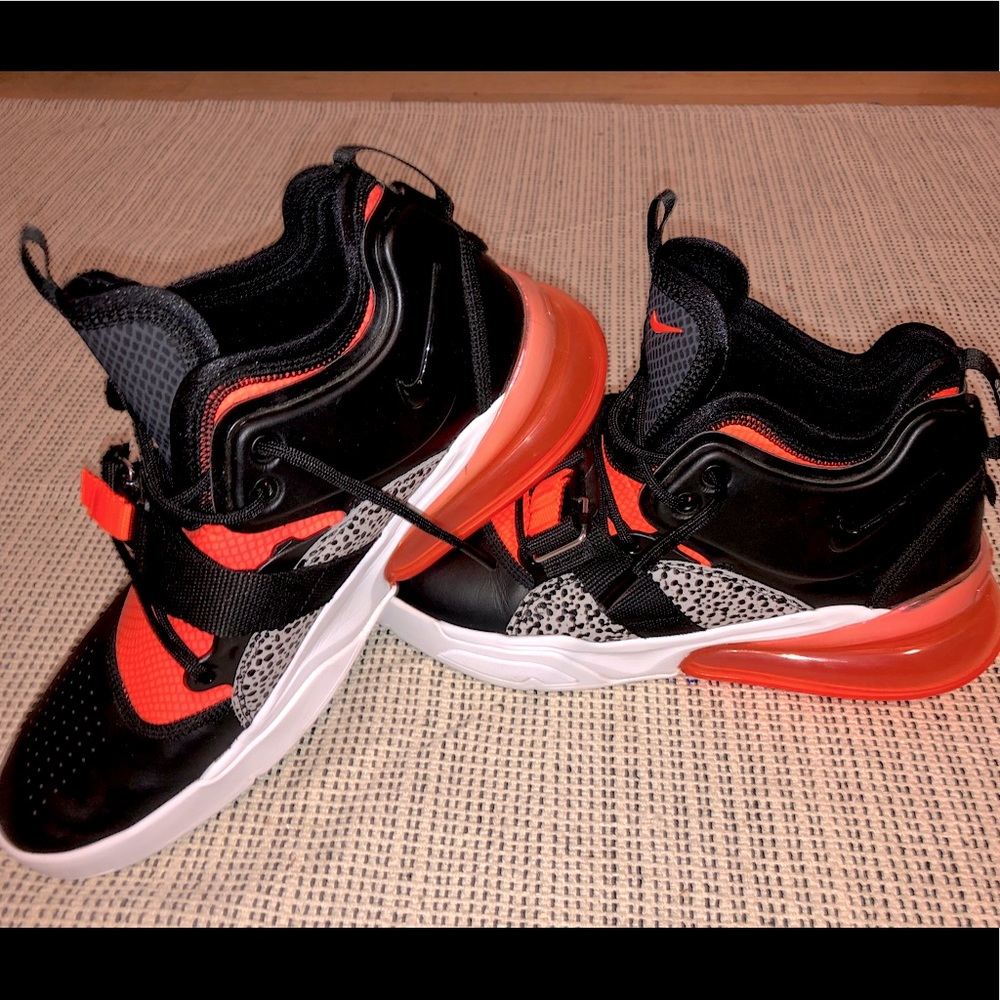 Nike Air Force 270 Safari